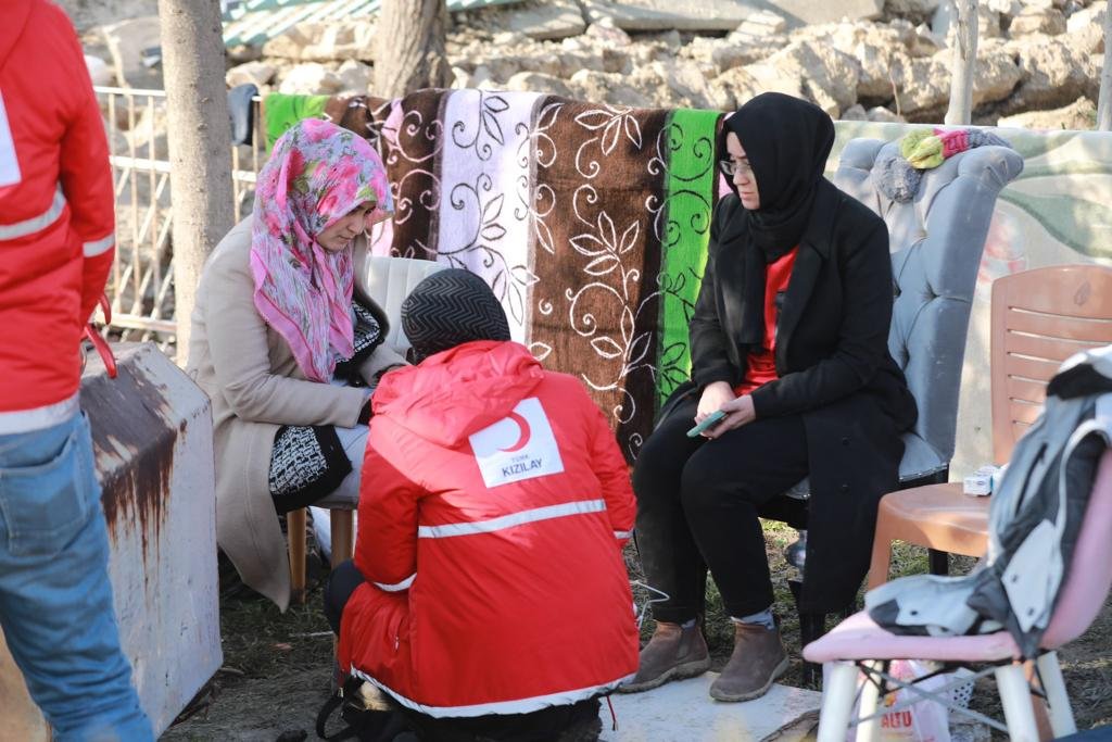 Kızılay 900 Köye Deprem Acil Yardım Ulaştırdı (1)