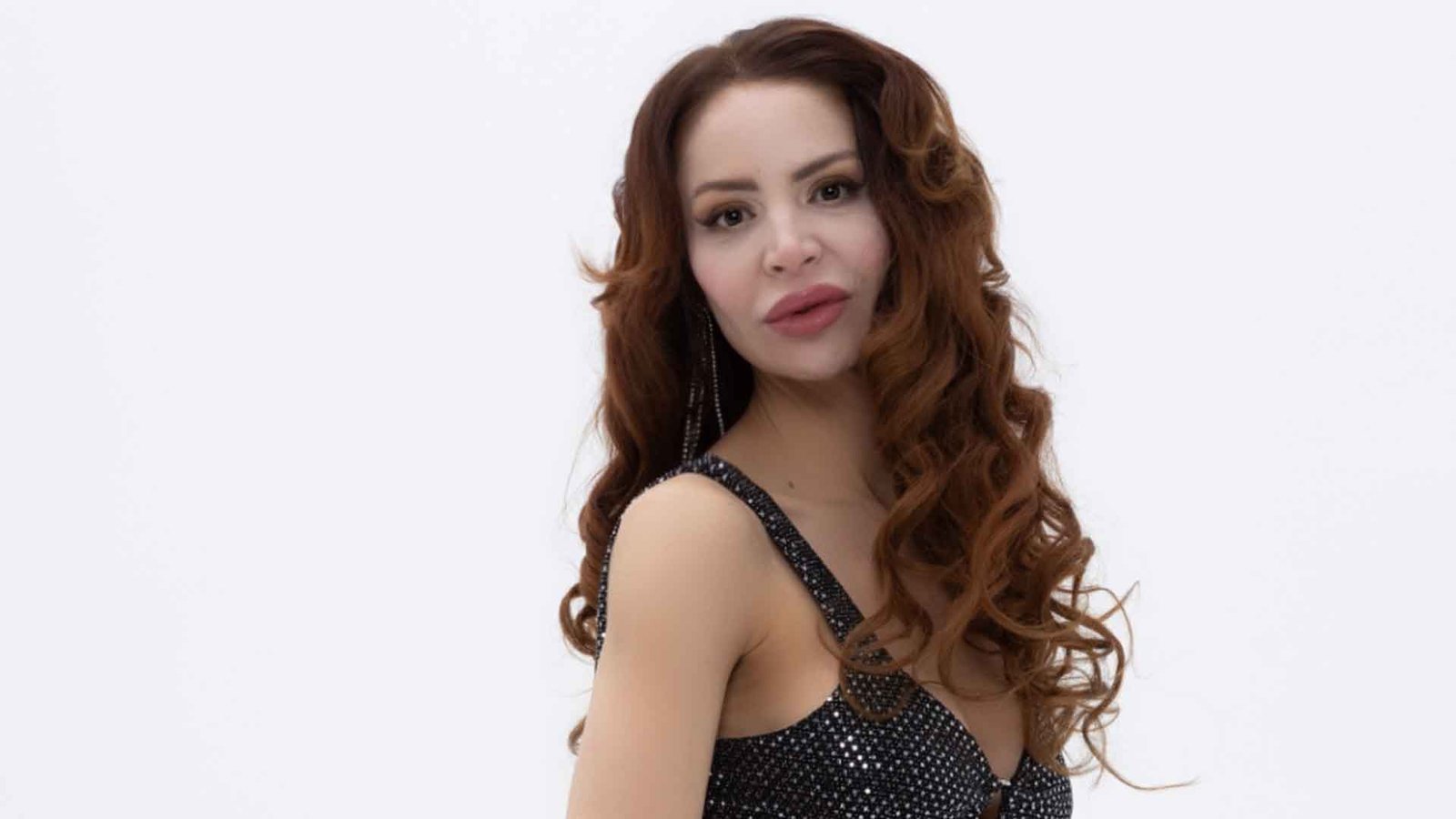 Gül Gökçe Korkmaz, Naif Ses Rengiyle 'heyya' Şarkısıyla Müzik Dünyasında Adından Söz Ettiriyor (5)