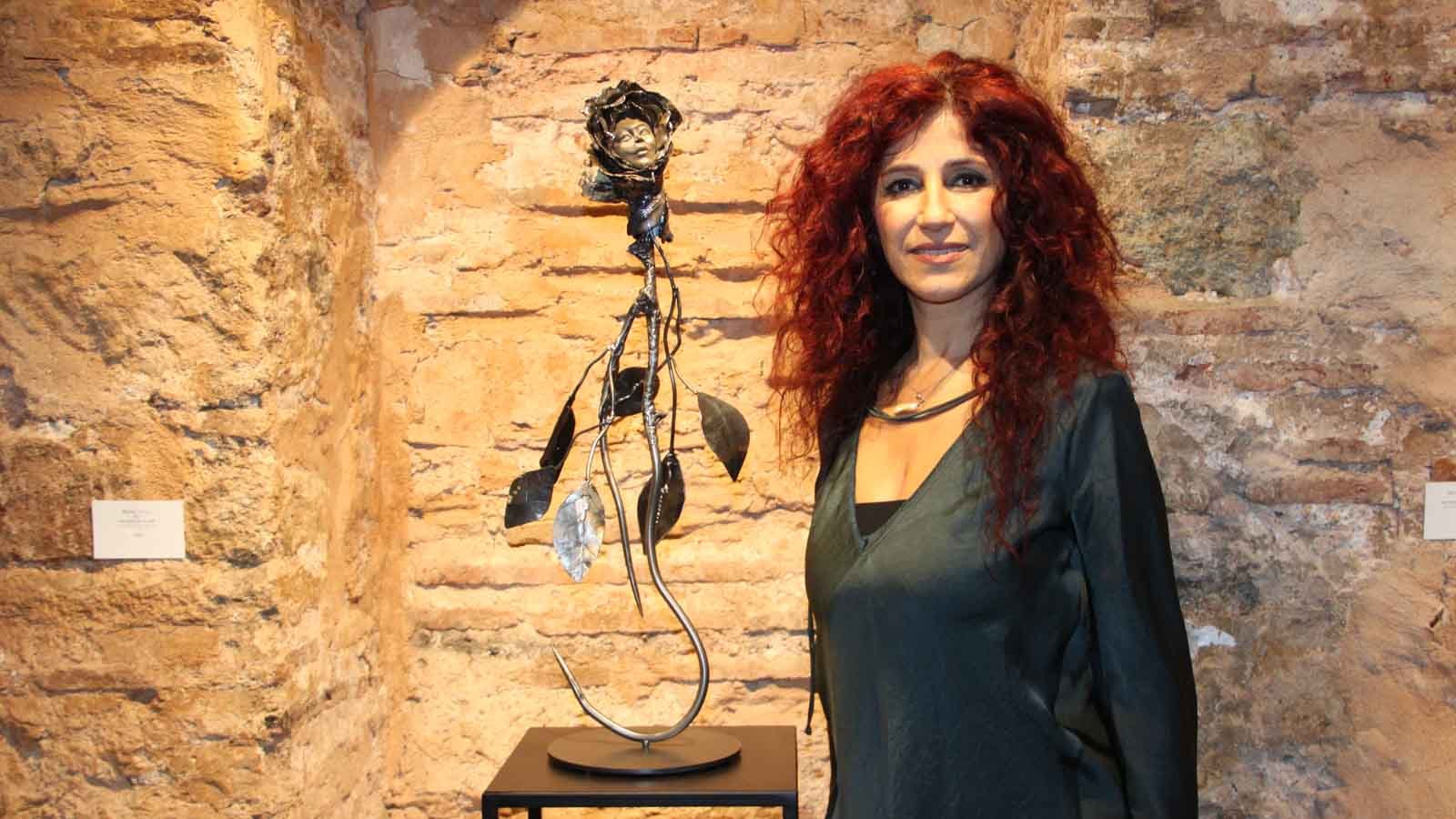 Neslihan Demircioğlu'nun İstanbul Perileri Sergisi Arthan Galeri'de Ziyarete Açıldı (2)