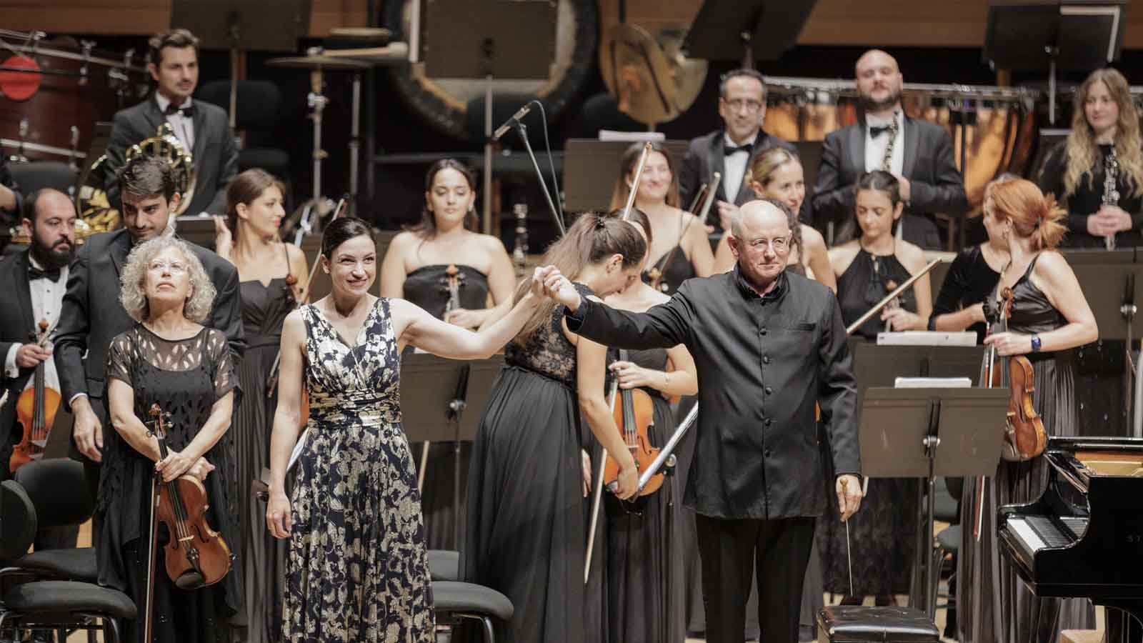 Olten Filarmoni Orkestrası Sezonunu Büyüleyici Bir Konserle Açtı Olga Scheps İzmir’de Sahne Aldı (1)